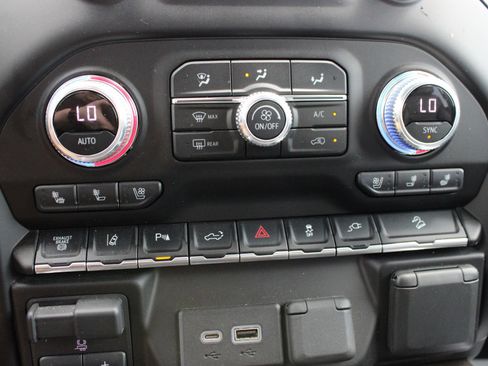 Used 2022 GMC Sierra 2500 Denali AWD/4WD image 46