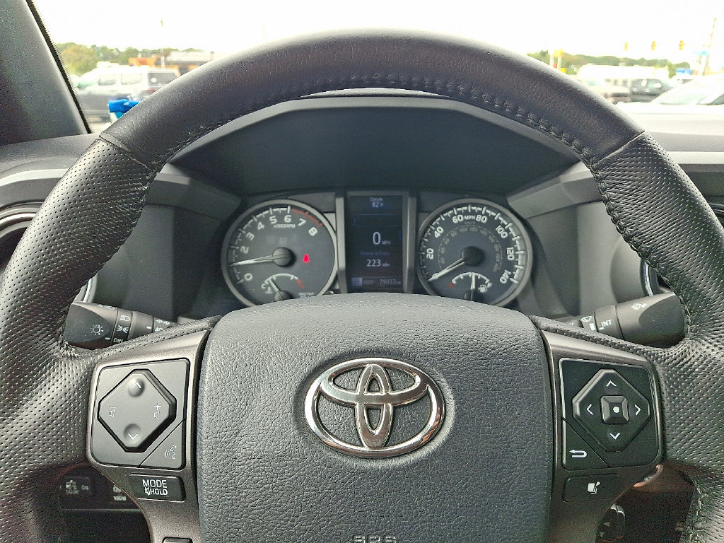 Certified 2016 Toyota Tacoma TRD Sport w/ Towing Package AWD/4WD image 19