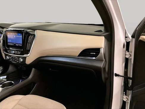 Used 2022 Chevrolet Traverse LT AWD/4WD image 15