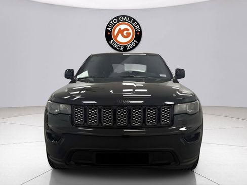 Used 2018 Jeep Grand Cherokee Altitude image 1