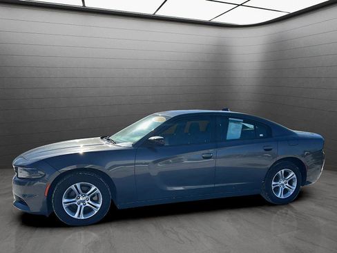 Used 2023 Dodge Charger SXT image 2