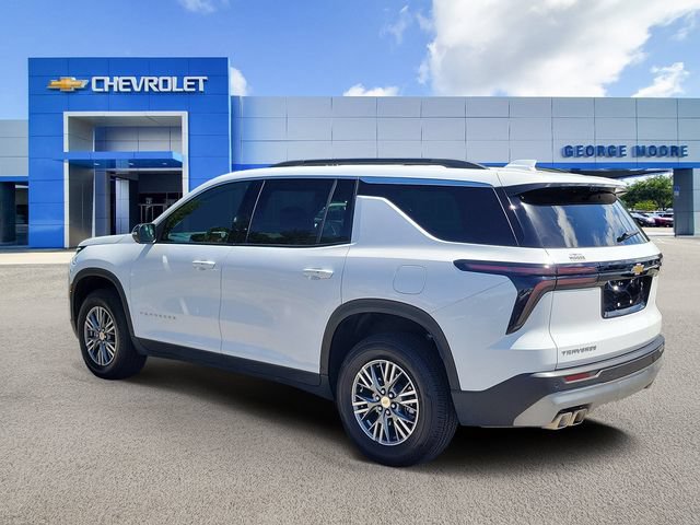 Certified 2026 Chevrolet Traverse LT w/ Driver Confidence Package FWD image 3