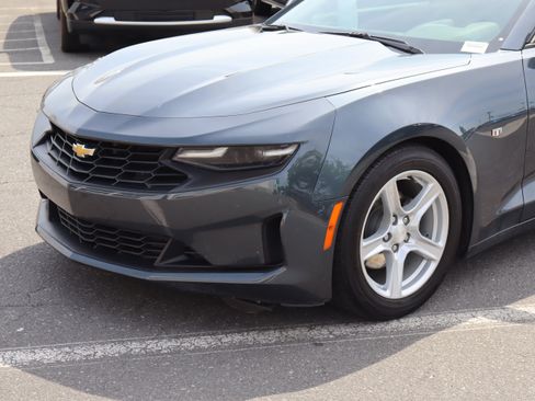 Used 2022 Chevrolet Camaro LT w/ Technology Package RWD image 6