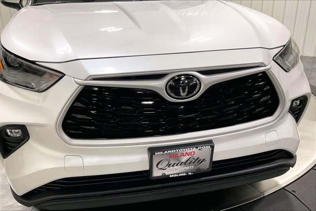 Used 2023 Toyota Highlander LE AWD/4WD image 31