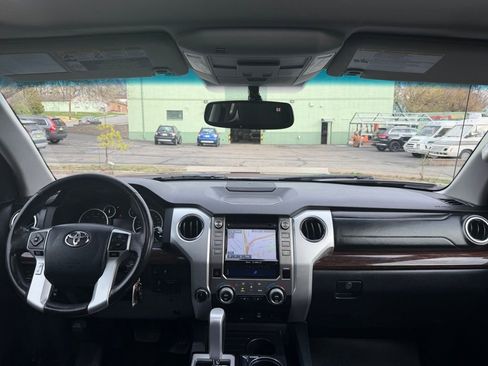 Used 2017 Toyota Tundra Limited w/ Limited Premium Package AWD/4WD image 29