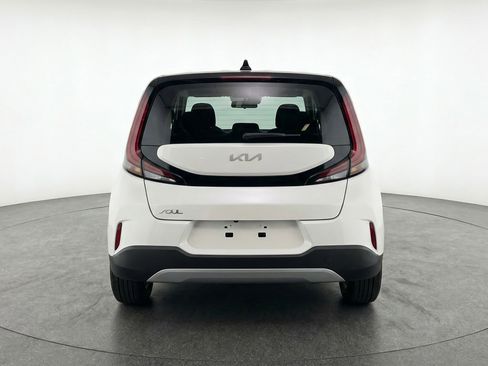 Used 2025 Kia Soul LX w/ LX Technology Package FWD image 7