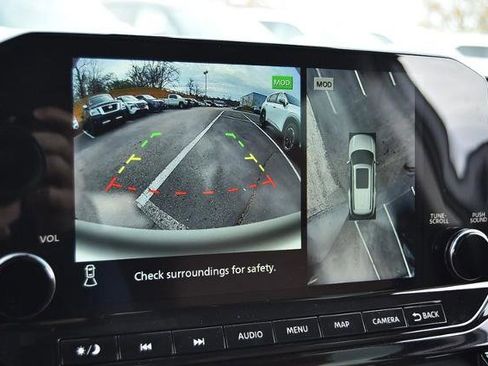 New 2025 Nissan Pathfinder Platinum image 14