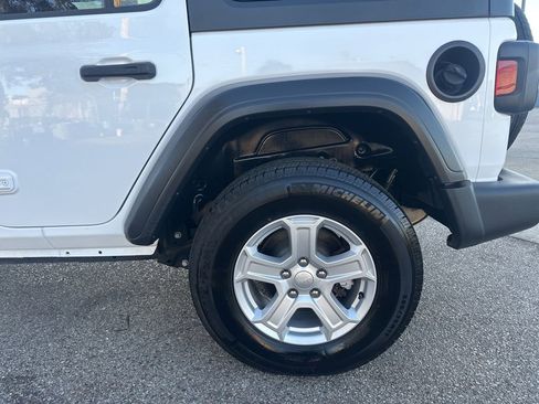 Used 2021 Jeep Wrangler Unlimited Sport image 31