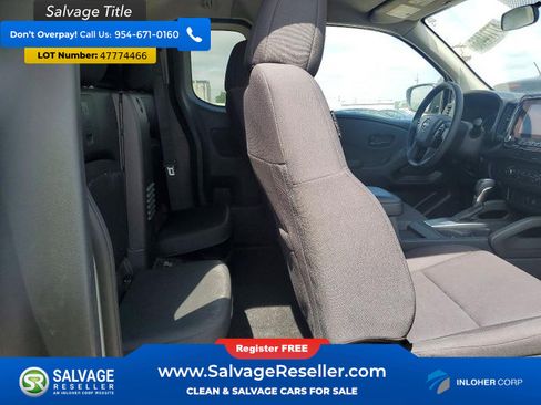 Used 2024 Nissan Frontier S RWD image 13