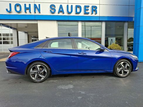 Used 2023 Hyundai Elantra Limited image 7