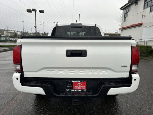 Certified 2019 Toyota Tacoma TRD Off-Road image 6