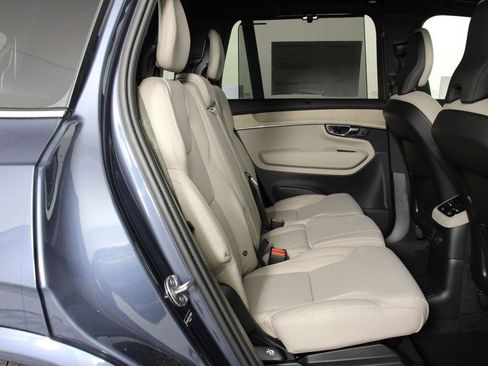 New 2026 Volvo XC90 T8 Ultra w/ Protection Package Premier AWD/4WD image 11