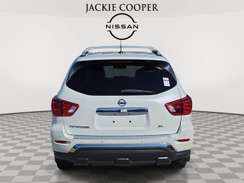 Used 2018 Nissan Pathfinder SL FWD image 6