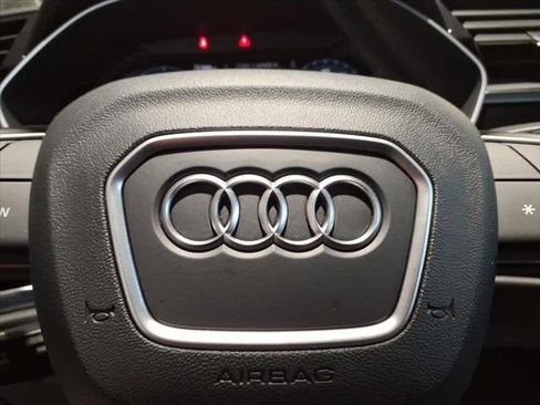 Certified 2025 Audi Q3 2.0T Premium w/ Convenience Package image 16