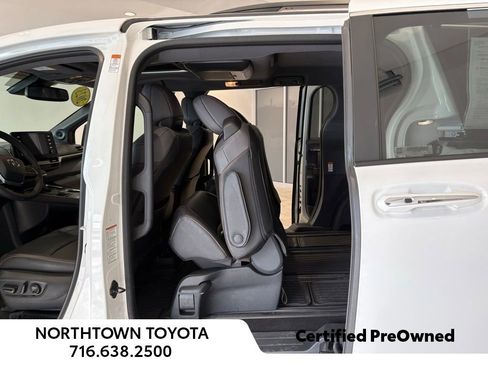 Used 2023 Toyota Sienna XSE w/ XSE Plus Package image 24