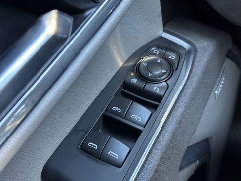 Used 2025 GMC Sierra 1500 SLT w/ SLT Premium Plus Package image 15