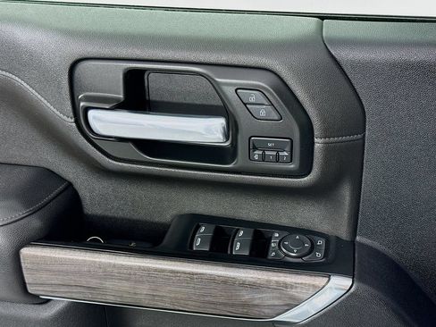 Used 2022 Chevrolet Silverado 3500 LTZ w/ LTZ Convenience Package AWD/4WD image 18