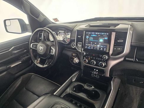 Used 2024 RAM 1500 Laramie AWD/4WD image 11