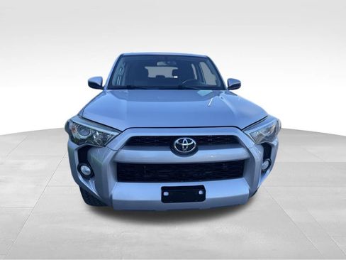 Used 2016 Toyota 4Runner SR5 RWD image 8