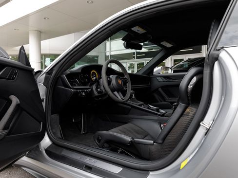 Used 2023 Porsche 911 GT3 RWD image 44