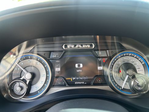 Used 2019 RAM 1500 Limited AWD/4WD image 11