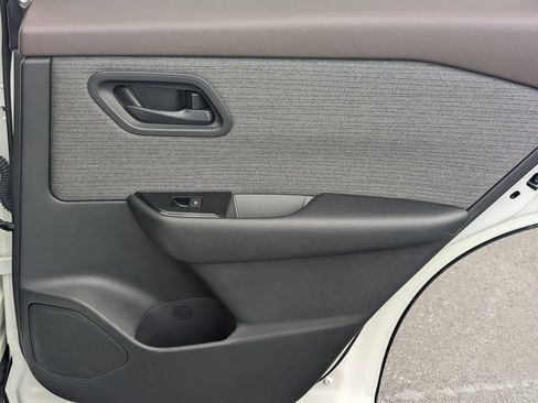 Certified 2023 Nissan Rogue S FWD image 15
