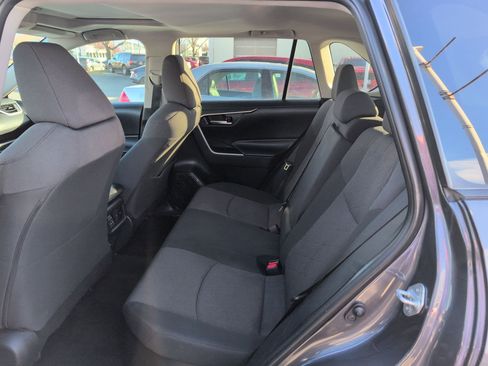 Used 2019 Toyota RAV4 XLE image 30