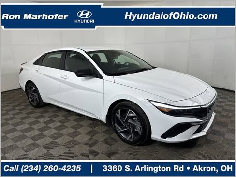 Used 2025 Hyundai Elantra Sport image 1