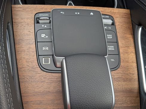 Certified 2025 Mercedes-Benz GLE 450 4MATIC image 24