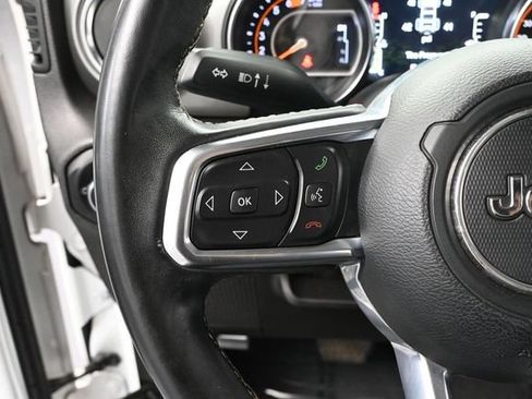 Used 2019 Jeep Wrangler Unlimited Sahara AWD/4WD image 28