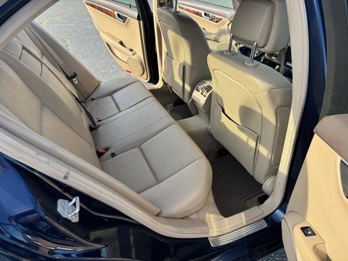 Used 2012 Mercedes-Benz C 300 4MATIC Sedan image 4