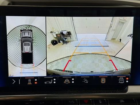 Used 2024 Chevrolet Silverado 1500 High Country w/ High Country Premium Package image 13