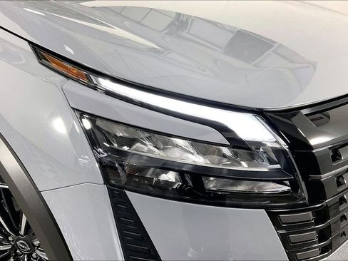 New 2026 Nissan Pathfinder Platinum w/ Cargo Package image 36