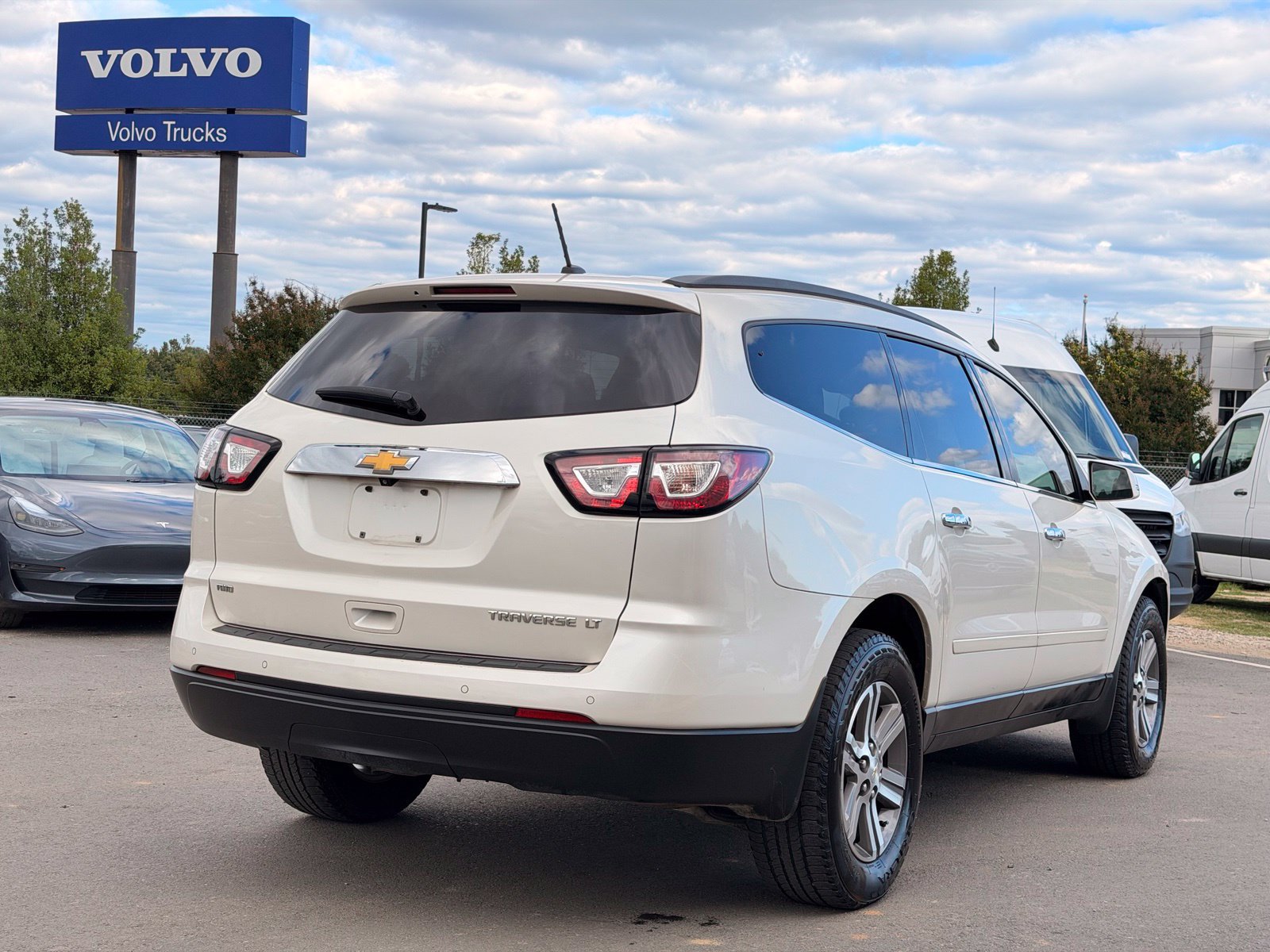 Used 2015 Chevrolet Traverse LT AWD/4WD image 9
