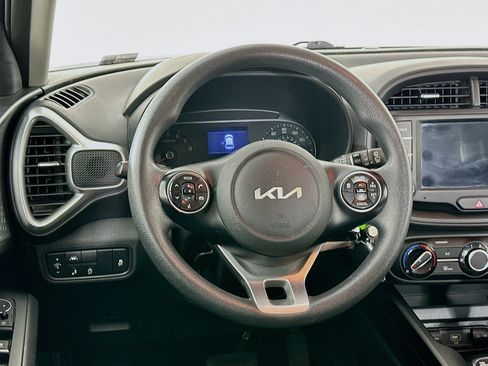Used 2022 Kia Soul LX w/ Technology Package FWD image 18
