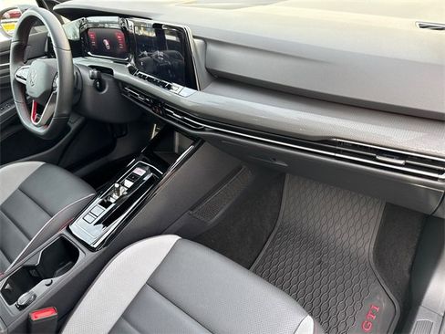 Used 2024 Volkswagen GTI Autobahn image 19