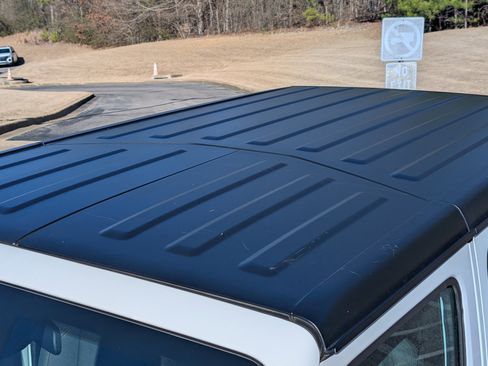 Used 2025 Jeep Wrangler Willys image 14