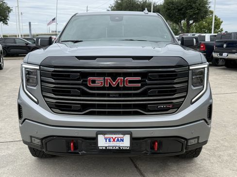 Used 2025 GMC Sierra 1500 AT4 image 10