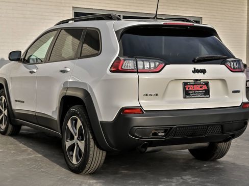 Used 2020 Jeep Cherokee Latitude w/ Quick Order Package 26F North AWD/4WD image 9