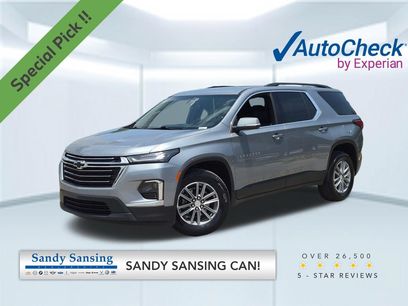 Used 2023 Chevrolet Traverse LT