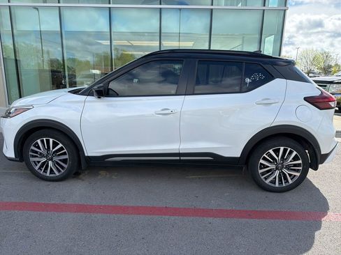 Used 2023 Nissan Kicks SR w/ SR Premium Package image 15