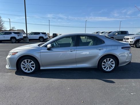 Used 2024 Toyota Camry LE image 3