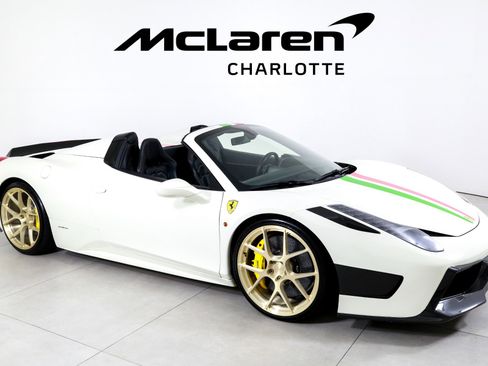 Used 2014 Ferrari 458 Spider RWD image 2