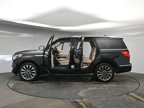Used 2020 Lincoln Navigator Reserve w/ Cargo Convenience Package image 49