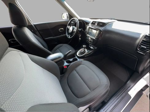 Used 2019 Kia Soul + FWD image 35