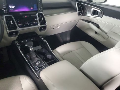 Used 2023 Kia Sorento SX image 15