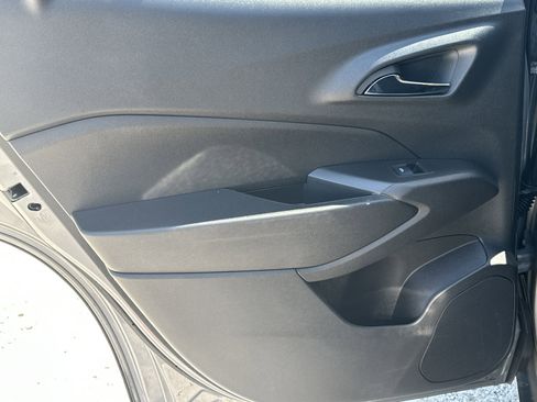 Used 2024 Chevrolet Trax LT image 21