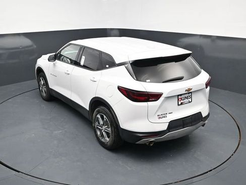 Used 2025 Chevrolet Blazer LT AWD/4WD image 46