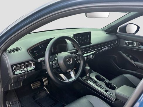 Used 2025 Honda Civic Sport Touring image 9