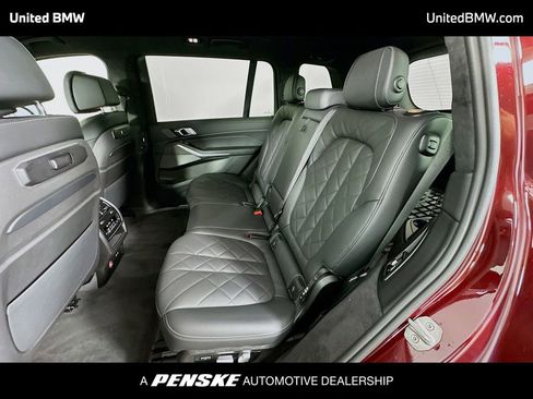 Used 2025 BMW X7 xDrive40i AWD/4WD image 25
